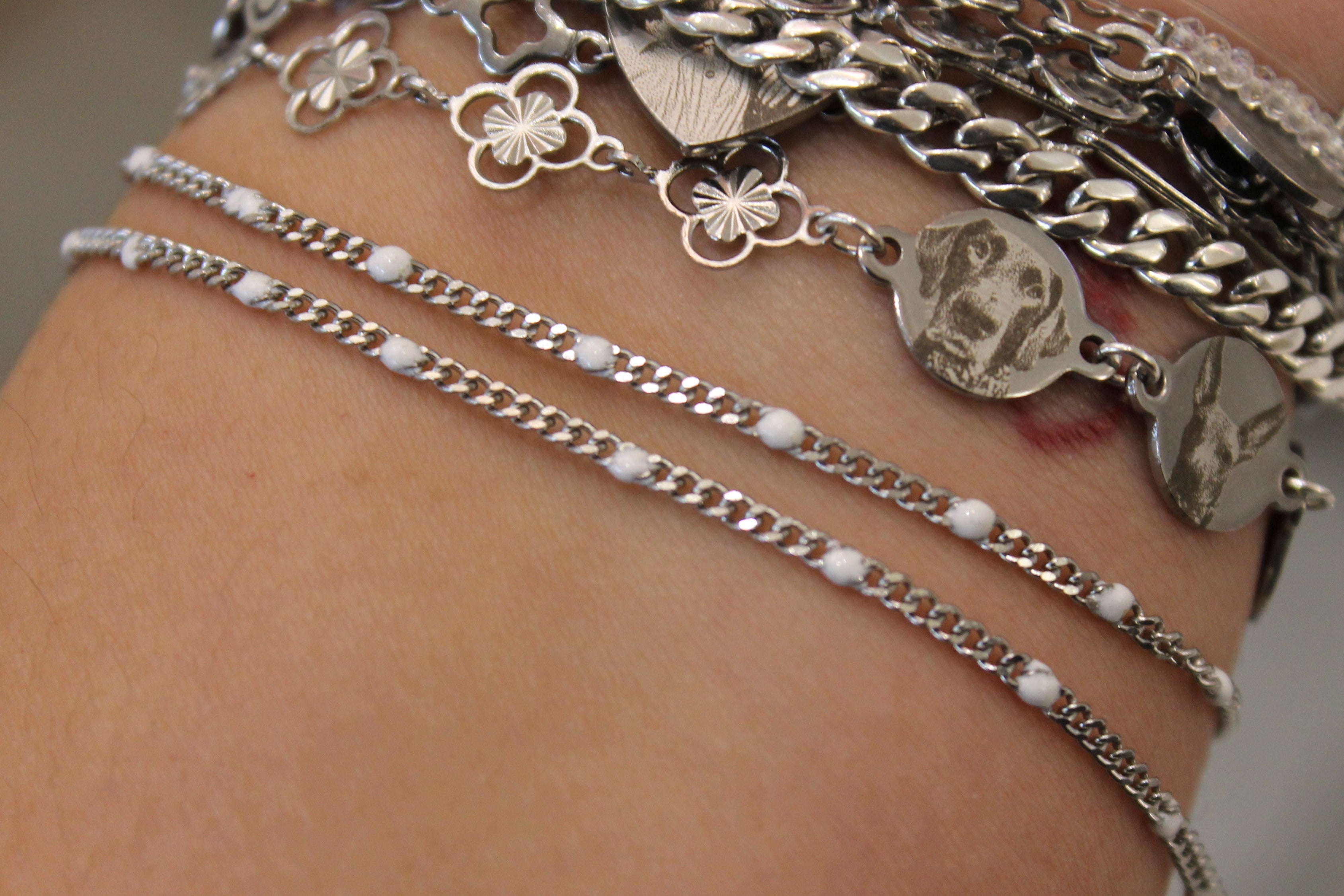 White Enamel Silver PVD Stainless Steel Curb Chain
